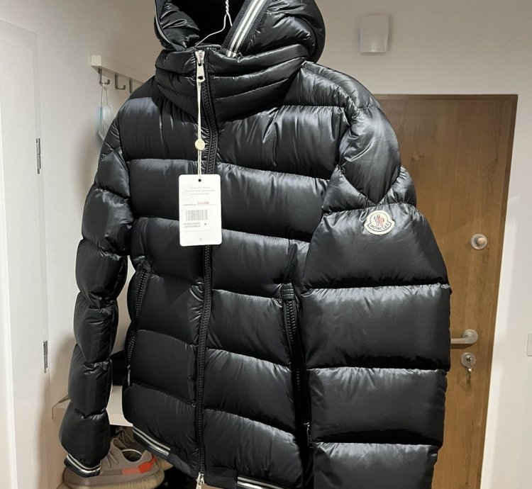 Moncler Jeanbart down jacket