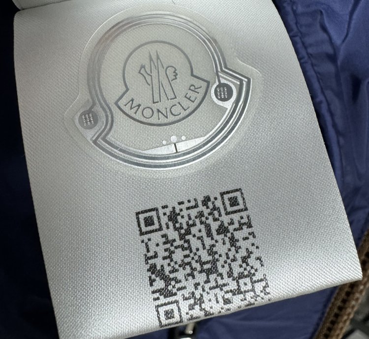 Moncler Kitinen Jacket