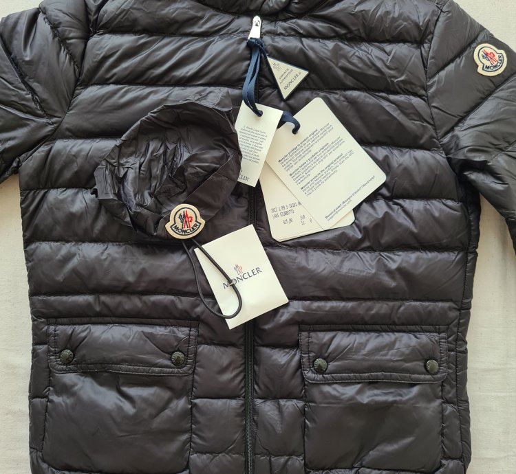 MONCLER LANS PADDED JACKET (BLACK)