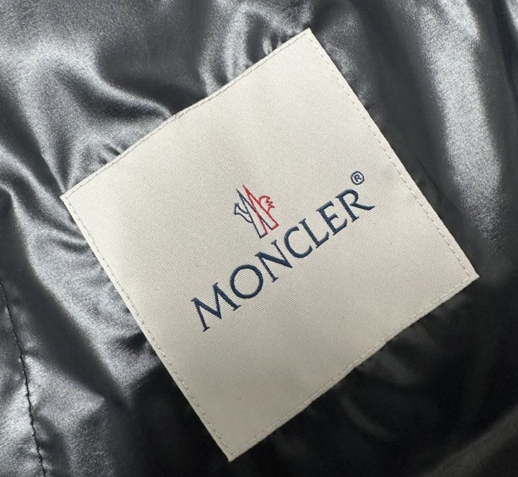 Moncler lauros mens puffer jacket size 2 medium black