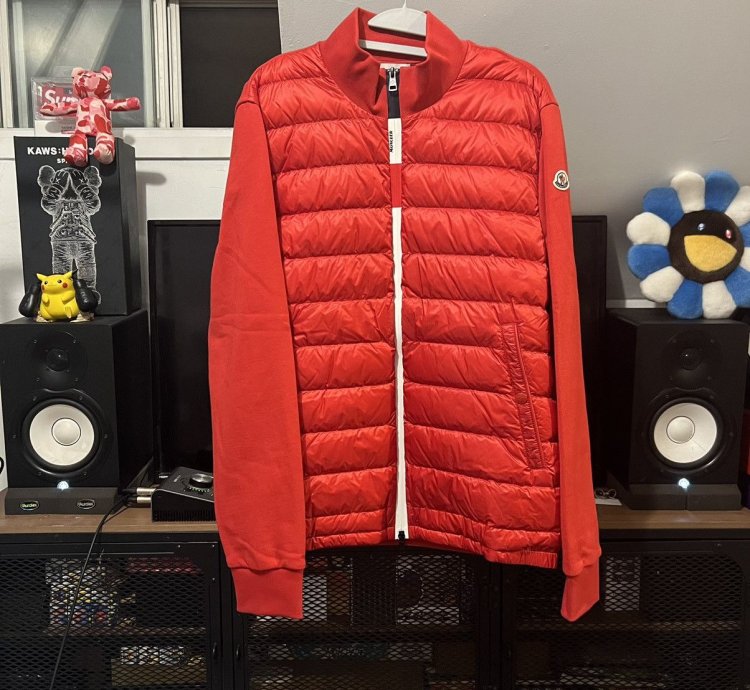 Moncler Maglia Cardigan Jacket size XL (Fits Like Large)