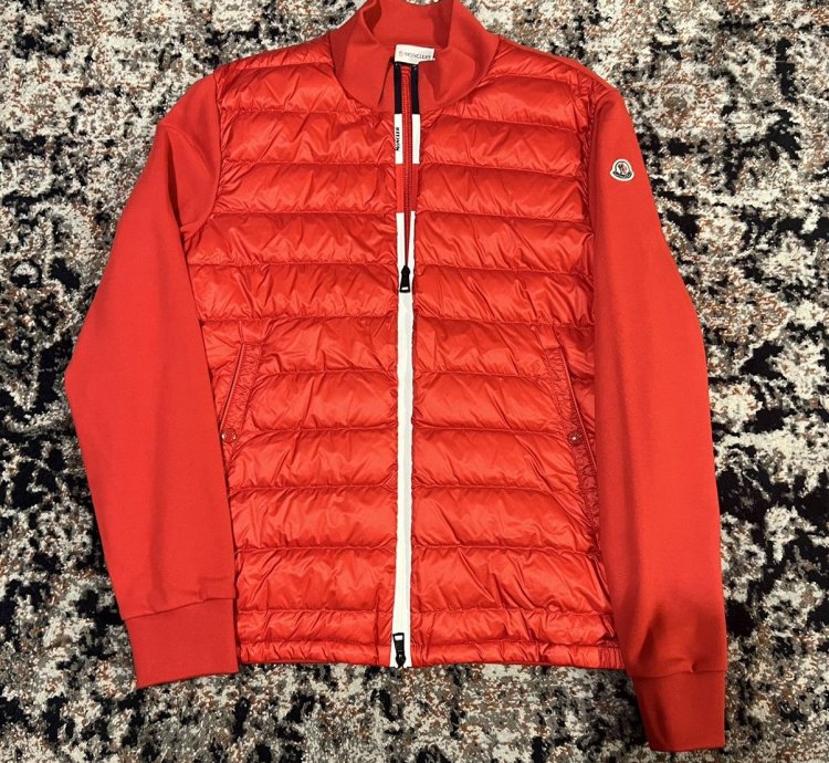Moncler Maglia Cardigan Jacket size XL (Fits Like Large)
