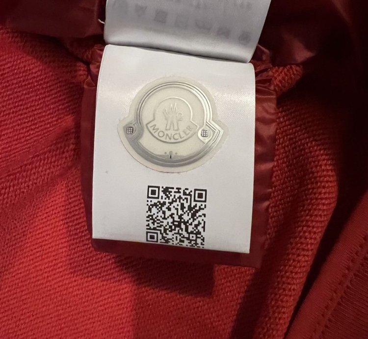 Moncler Maglia Cardigan Jacket size XL (Fits Like Large)