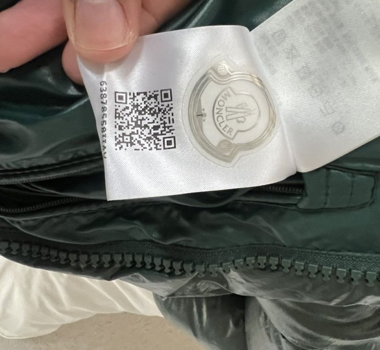 Moncler Maya 70 Down Jacket