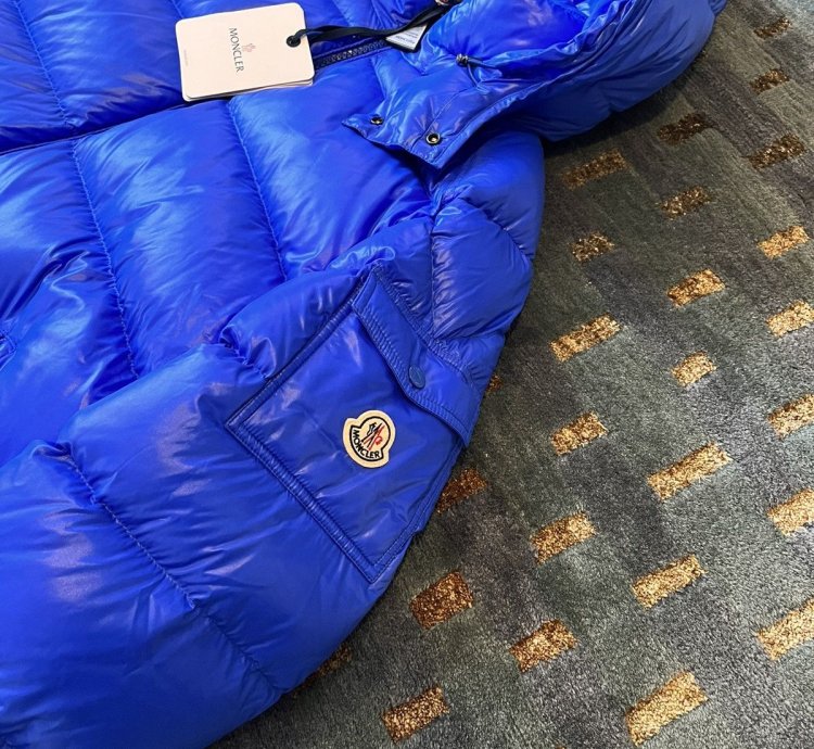 Moncler Maya Giubbotto Blue Jacket Size 5