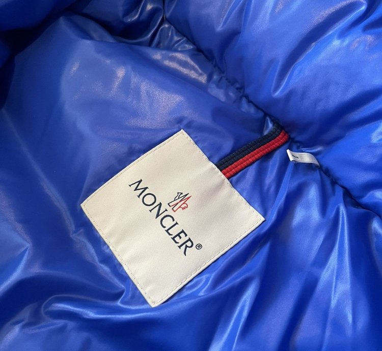 Moncler Maya Giubbotto Blue Jacket Size 5