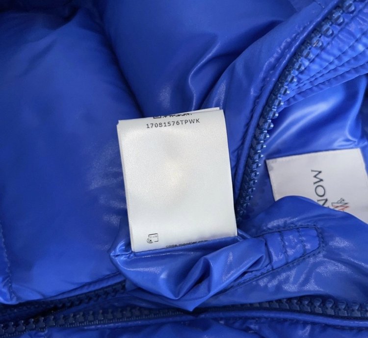 Moncler maya jacket size4