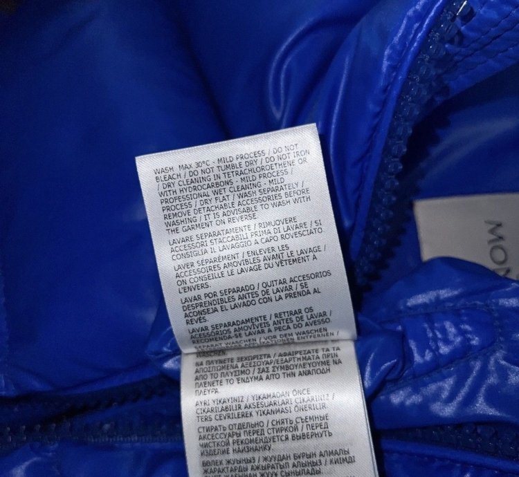 Moncler maya jacket size4