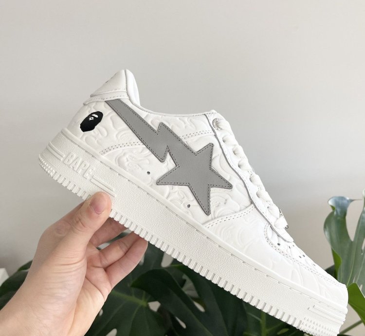 BAPE STA 3 LINE WHITE CAMO Size 8