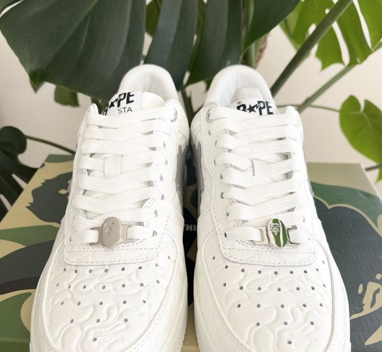 BAPE STA 3 LINE WHITE CAMO Size 8