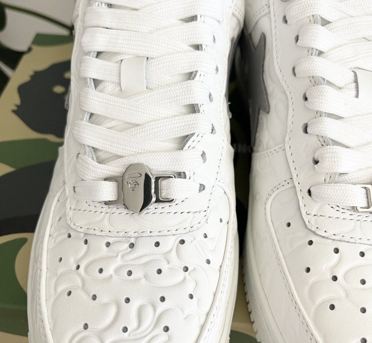 BAPE STA 3 LINE WHITE CAMO Size 8