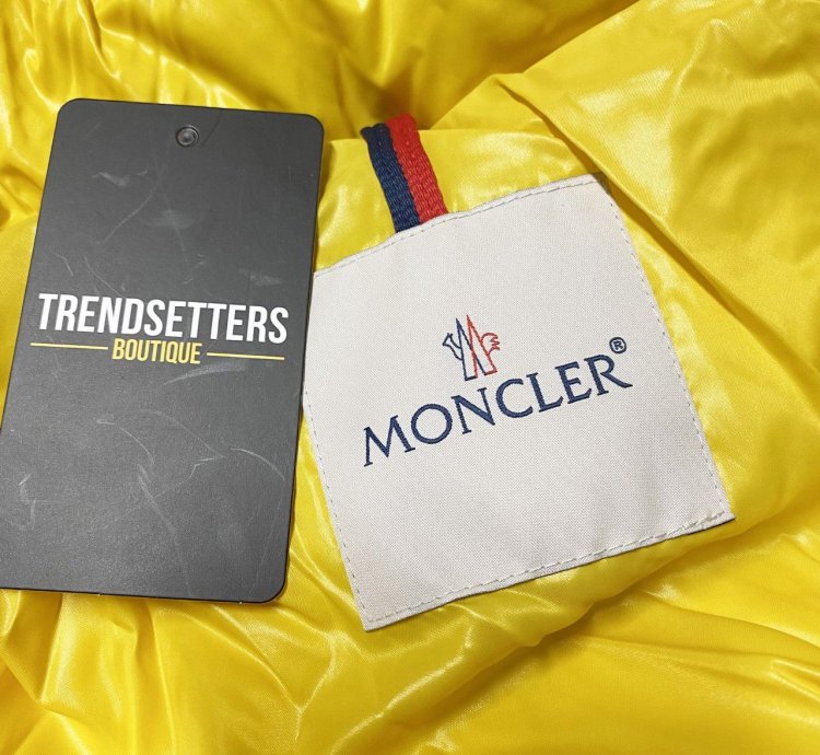 Moncler Maya mens puffer jacket yellow size 3 large