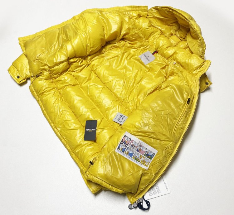 Moncler Maya mens puffer jacket yellow size 4 XL -large