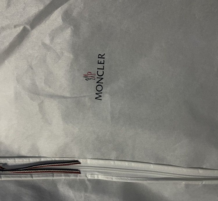 Moncler Maya Short Down Jacket