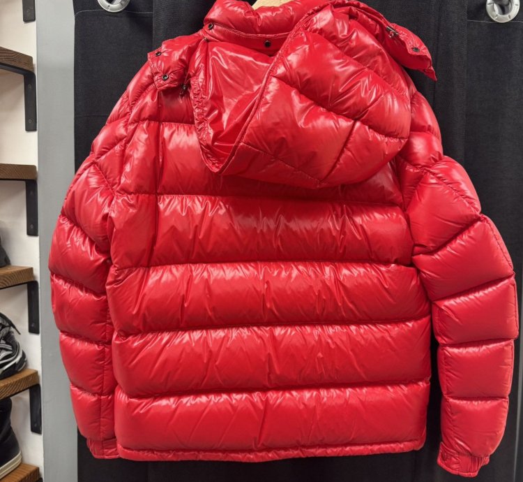 Moncler Maya Short Down Jacket Scarlet Red
