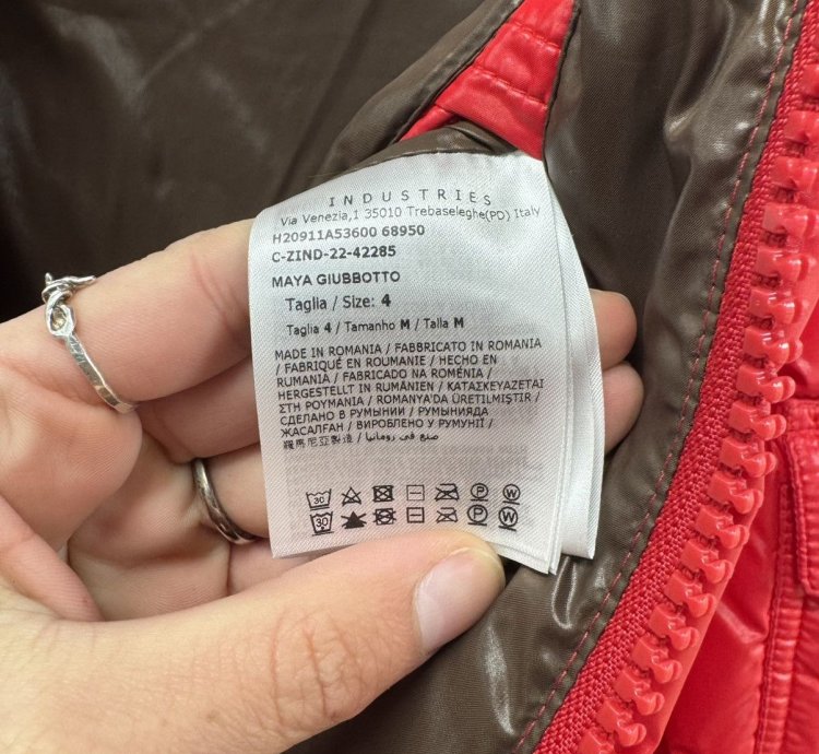 Moncler Maya Short Down Jacket Scarlet Red