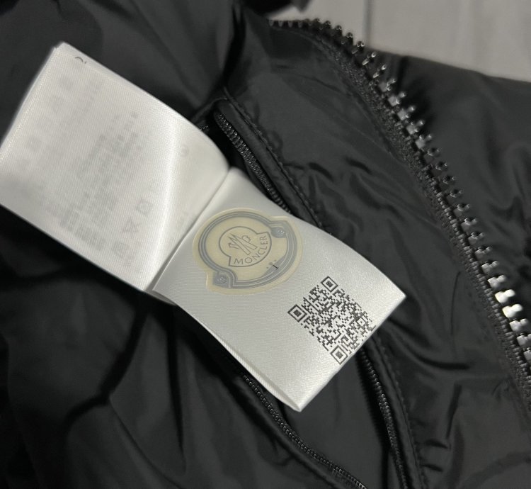 Moncler Mayaf Down Puffer Jacket Size 3 Black
