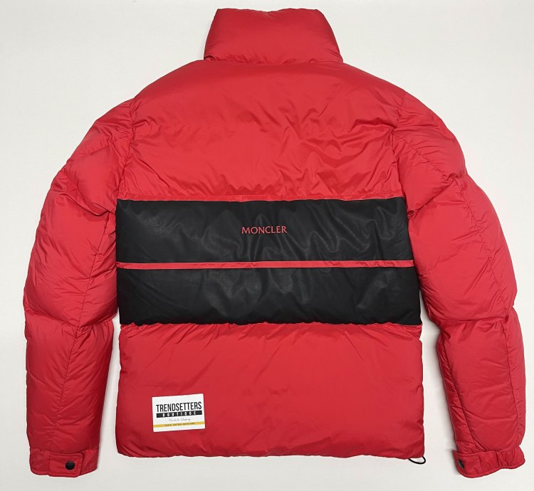 Moncler mens puffer jacket red size 3 Medium Black