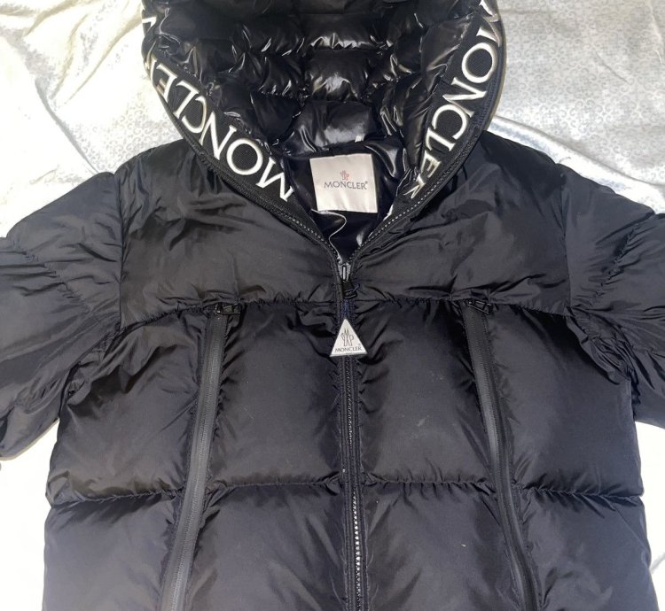 Moncler Montcla Hooded Jacket