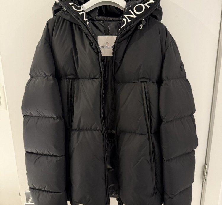 Moncler Montcla jacket