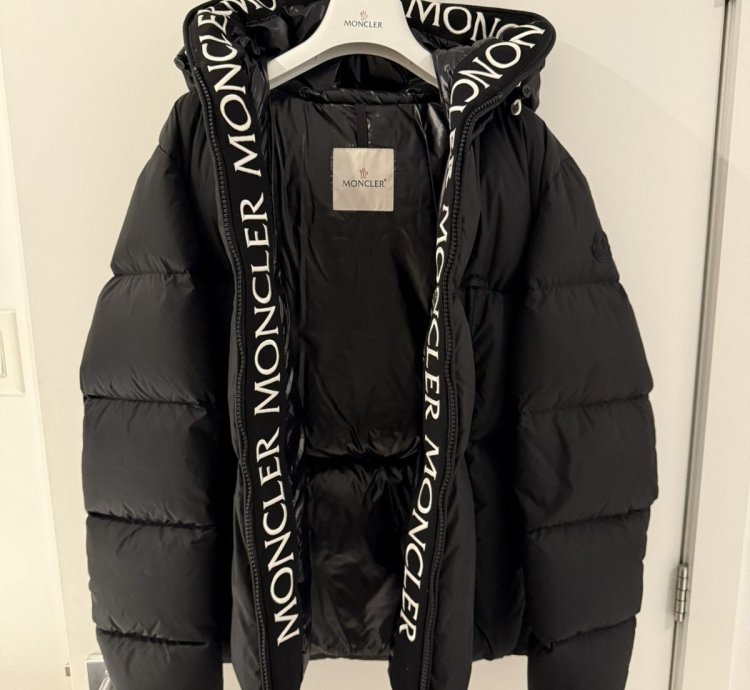 Moncler Montcla jacket
