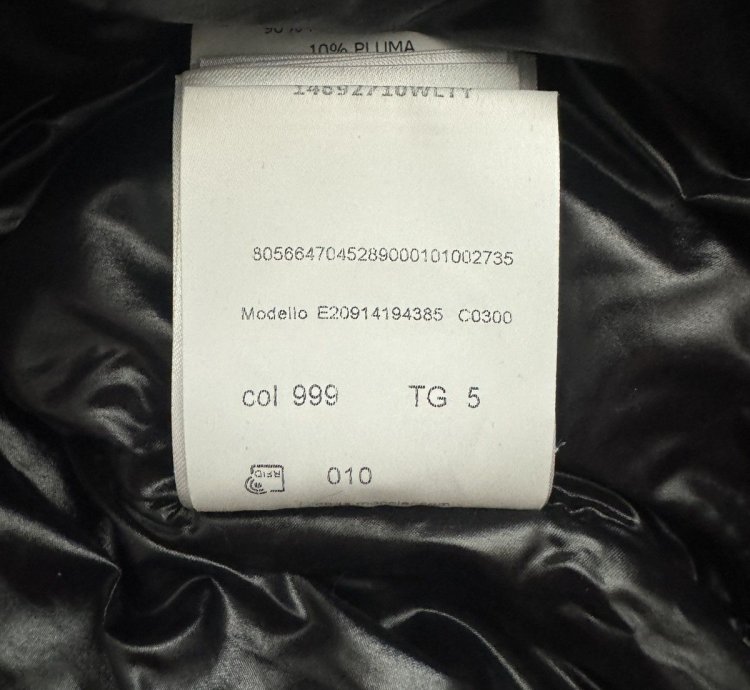 Moncler Montcla Short Down Jacket