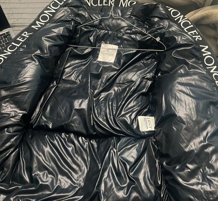 Moncler Montcla Short Down Jacket