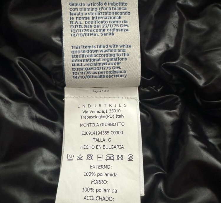 Moncler Montcla Short Down Jacket