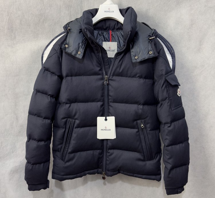 Moncler Montgenevre Jacket Navy Size 3