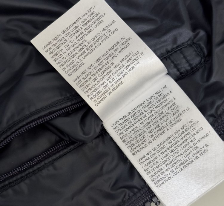 Moncler Montgenevre Jacket Navy Size 3
