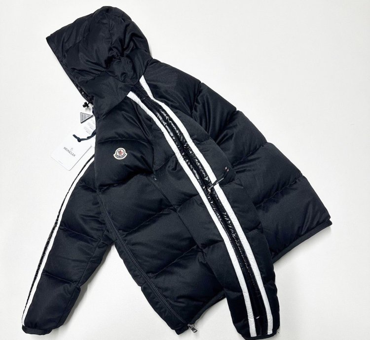 Moncler Sanbesan Mens Puffer Jacket Black Size 3 Large
