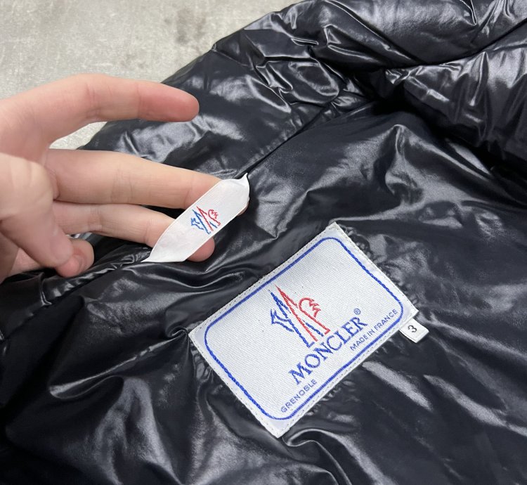 Moncler Ski Wear Puffer Jacket Size 3