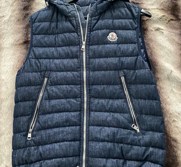 Moncler Sleeveless Jacket
