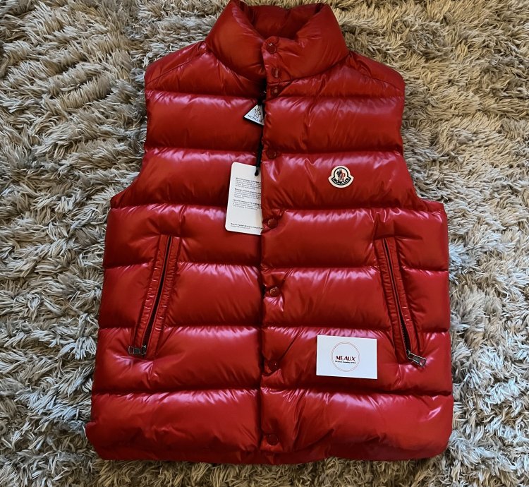 Moncler Tibb Jacket Gilet Vest 2 Bnwt Red Maya Logo