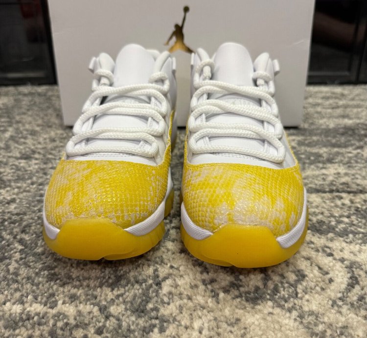 Nike Air Jordan 11 Retro Low yellow Snakeskin