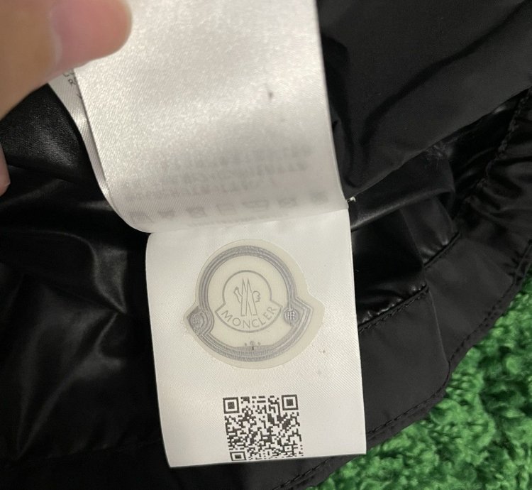 Moncler Wimereux Technical Jacket