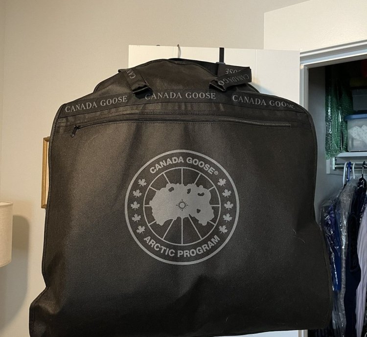 Nape Canada Goose Crofton Puffer Medium
