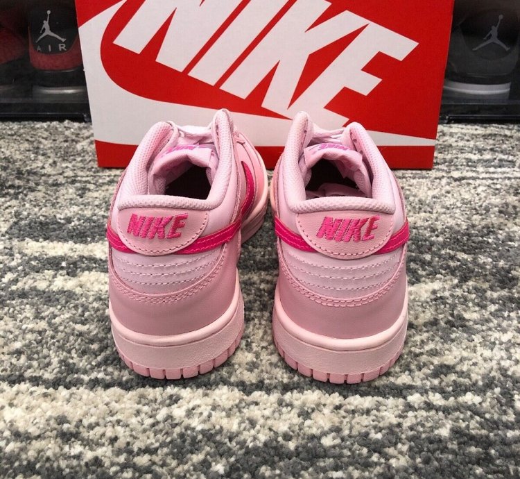 Nike Dunk Low triple Pink gs