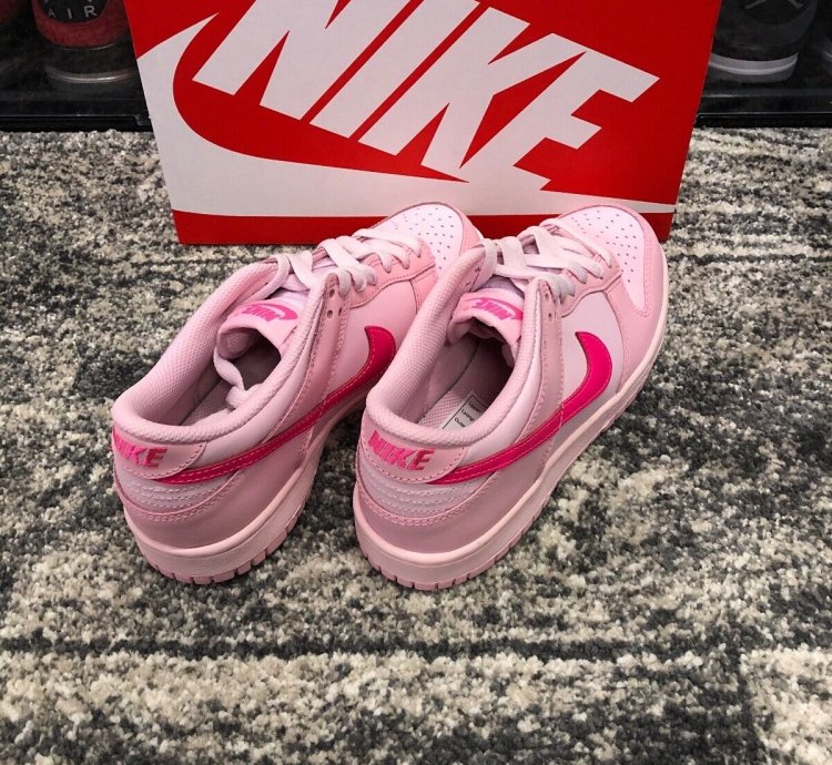 Nike Dunk Low triple Pink gs