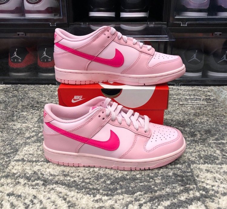 Nike Dunk Low triple Pink gs