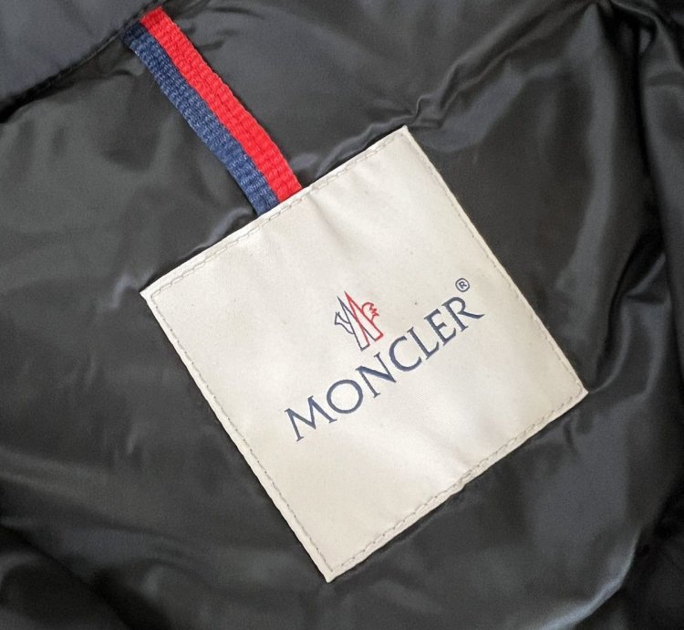 New Moncler Jacket Puffer Black Alkap Brand New