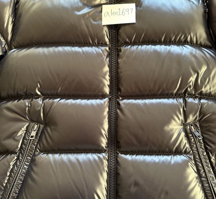 New Moncler Maya Fur Trim Jacket Size 4 detachable Hood