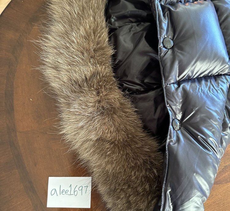 New Moncler Maya Fur Trim Jacket Size 4 detachable Hood