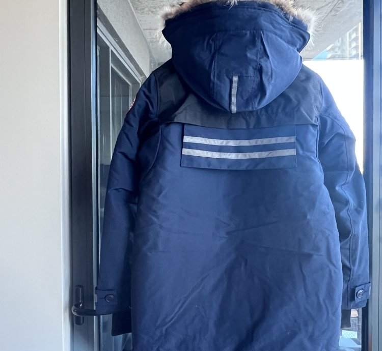 New- Erickson Parka In Blue Style And Warmth In One