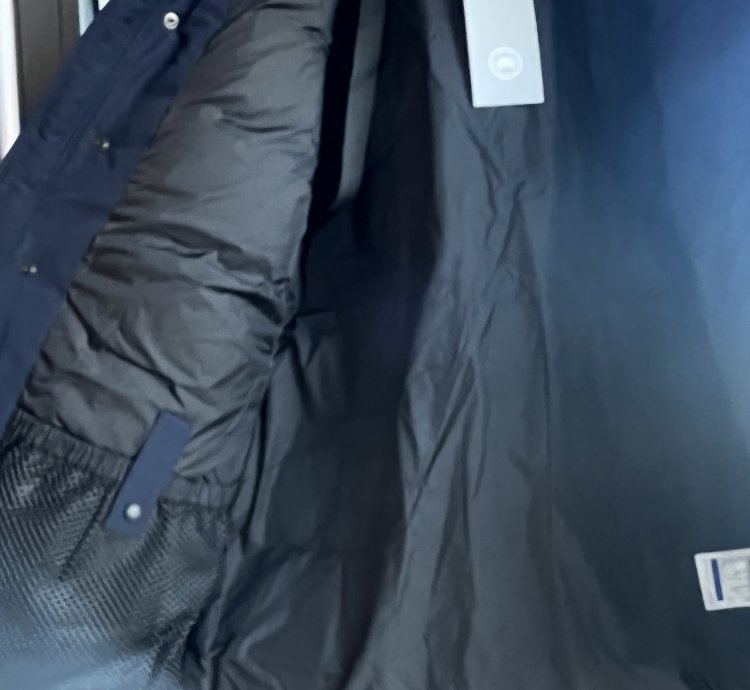 New- Erickson Parka In Blue Style And Warmth In One
