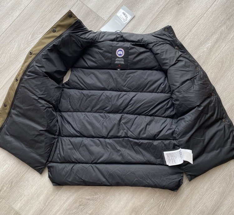 Rare Woman Canada Goose Freestyle Puffer Vest