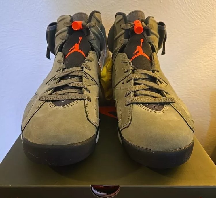 Jordan 6 Retro X Travis Scott Mid Olive