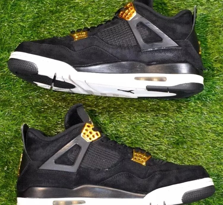 Jordan 4 Retro royalty