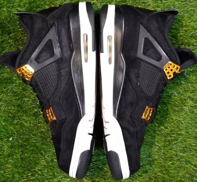 Jordan 4 Retro royalty