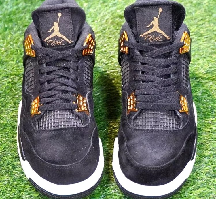 Jordan 4 Retro royalty